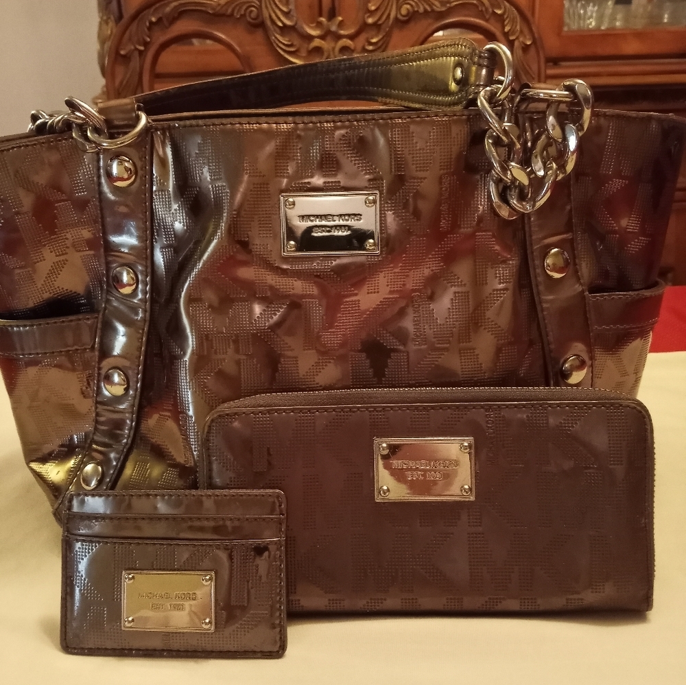 Michael Kors Set./    SOLD